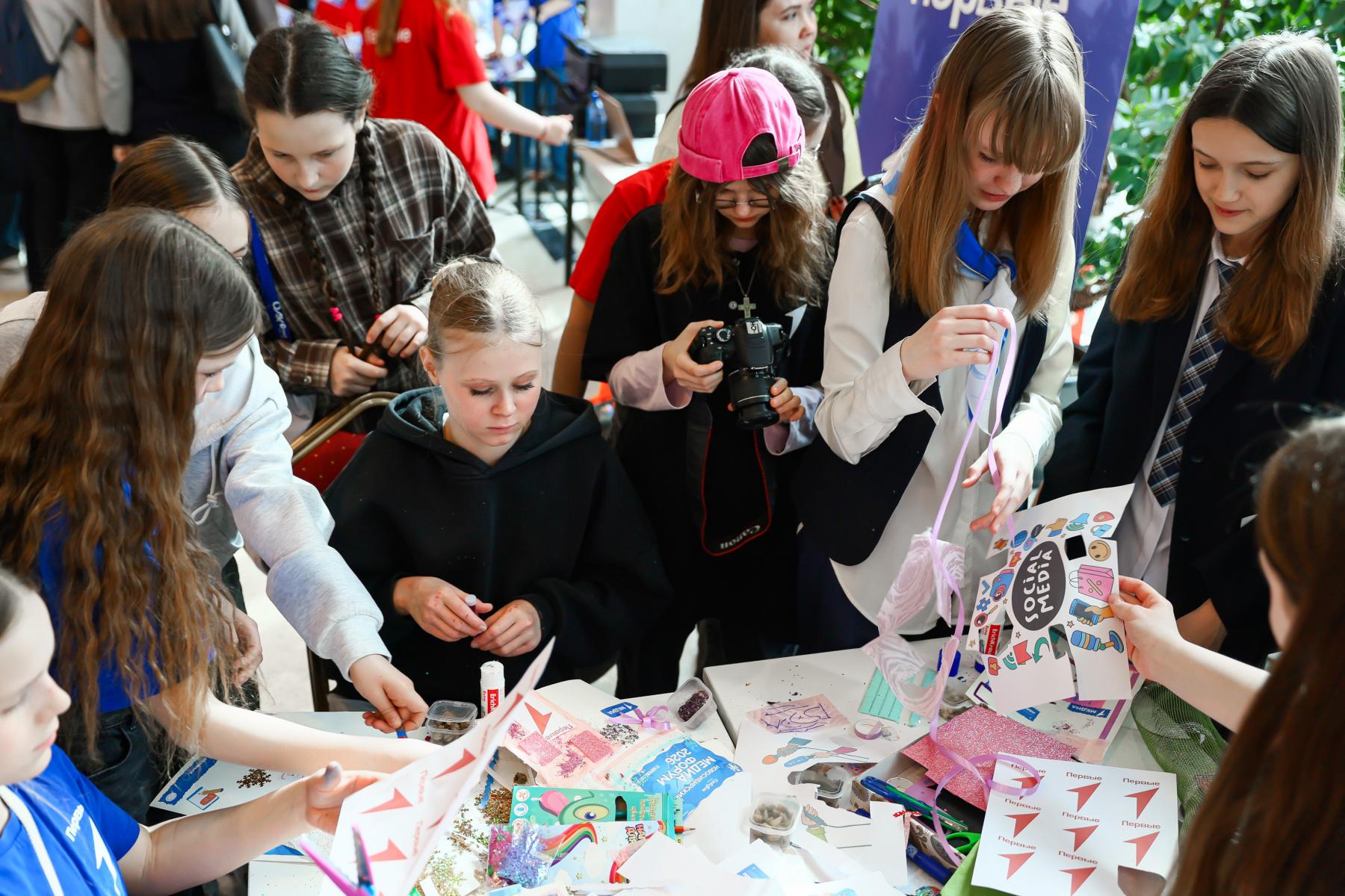Фото Соловьёв, Савочкин, Никишева: звездные гости собрали на форуме в Новосибирске свыше тысячи человек – 100 ярких кадров 47